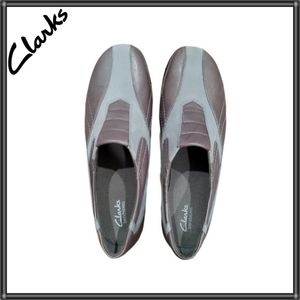 NWOB Clarks Nubuck Leather Bingo Bendables